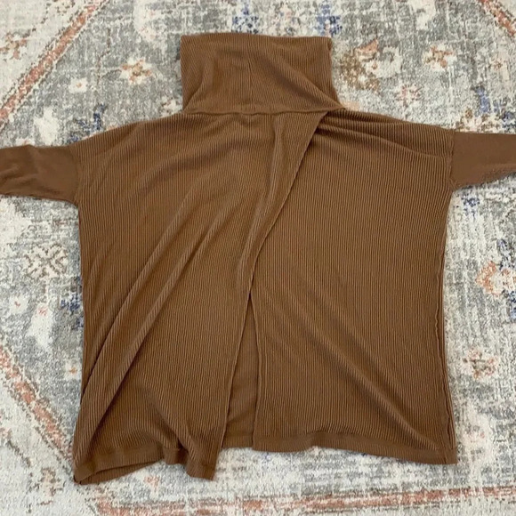Free People Brown Sweater Off the Shoulder Cowl Neck Knit Ribbed Top Shirt Tan - Picture 8 of 10
